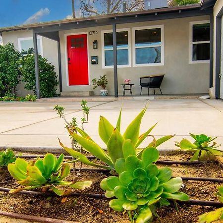 Beautiful 3 Bed 1 Bath Designer Home + Hot Tub Los Angeles Exterior photo
