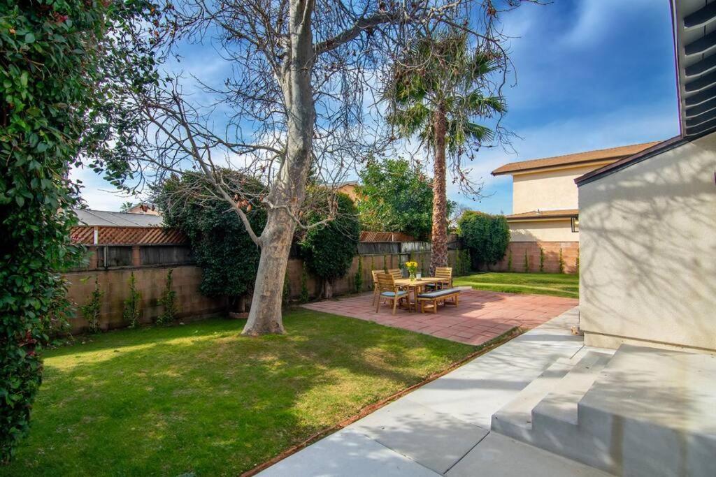 Beautiful 3 Bed 1 Bath Designer Home + Hot Tub Los Angeles Exterior photo