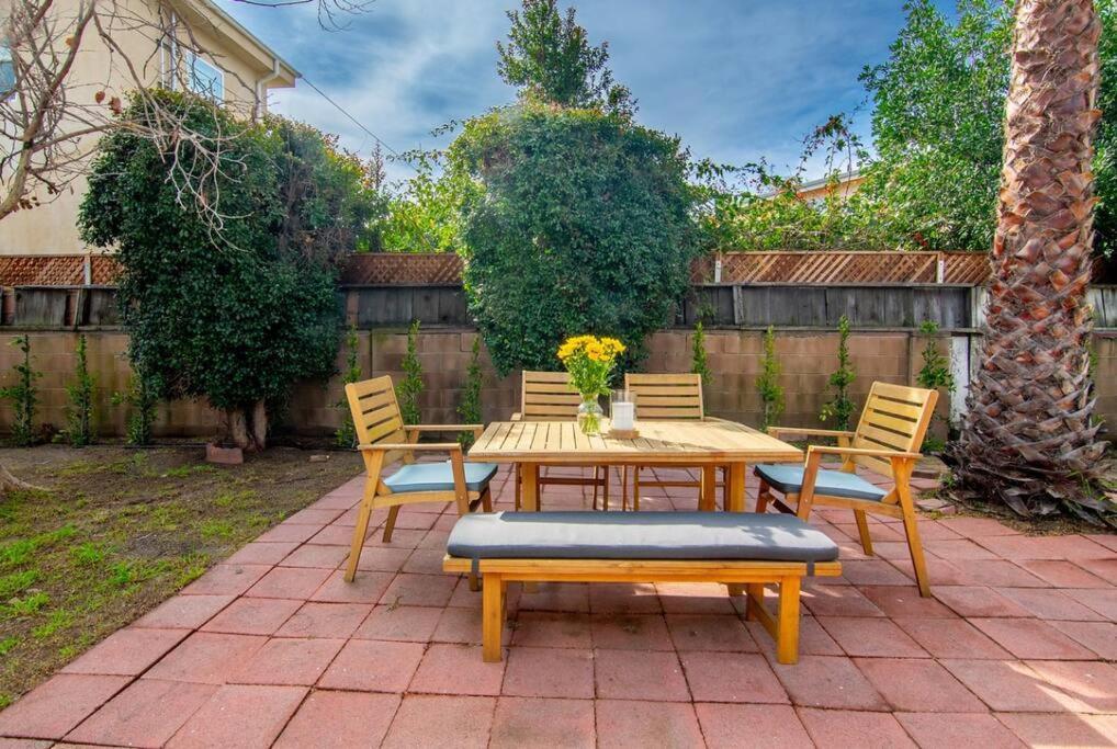Beautiful 3 Bed 1 Bath Designer Home + Hot Tub Los Angeles Exterior photo